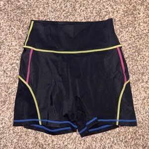 Buffbunny wave shorts
